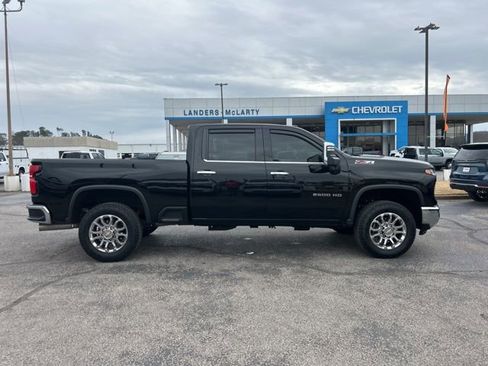 Certified 2025 Chevrolet Silverado 2500 LTZ w/ LTZ Premium Package image 2