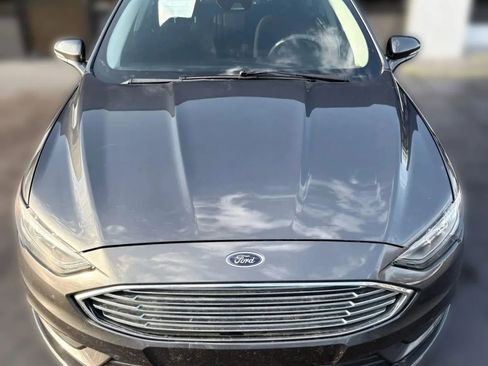Used 2017 Ford Fusion SE image 9