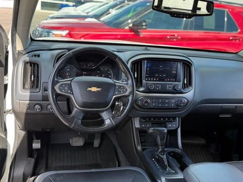 Used 2019 Chevrolet Colorado Z71 AWD/4WD image 5