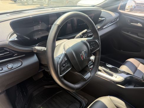 Used 2025 Buick Envista Sport Touring w/ Convenience I Package FWD image 30