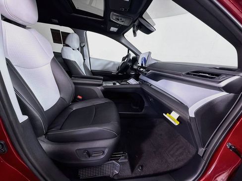New 2026 Toyota Sienna XSE FWD image 29