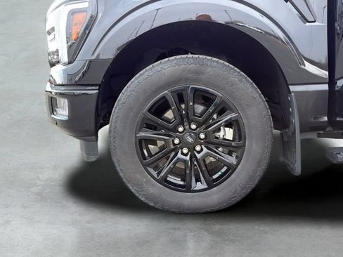 Used 2025 Ford F150 Platinum w/ FX4 Off-Road Package AWD/4WD image 37