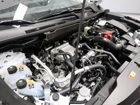 New 2026 Mitsubishi Outlander SE image 33