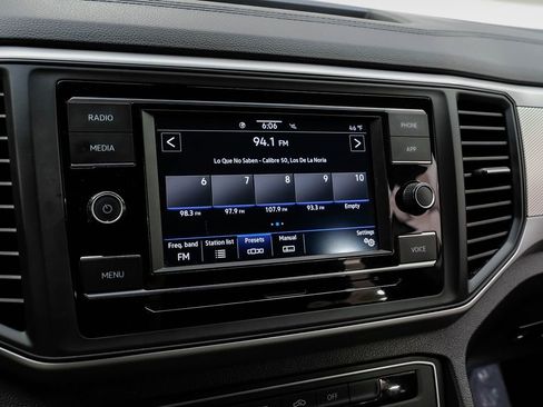 Used 2021 Volkswagen Atlas Cross Sport S image 23