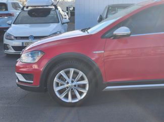 Used 2017 Volkswagen Golf Alltrack S video 2