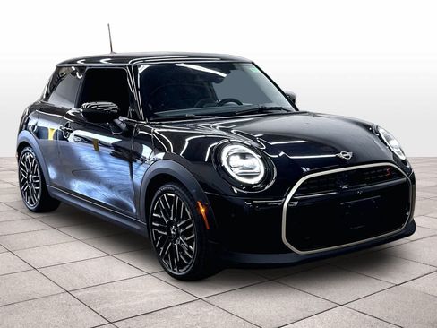 Used 2025 MINI Cooper S FWD image 2