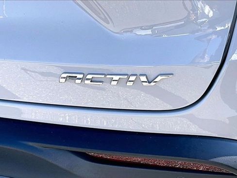 Used 2026 Chevrolet Trax ACTIV w/ Sunroof Package image 24