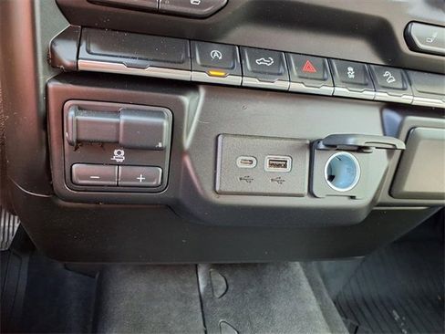 Used 2021 Chevrolet Silverado 1500 RST image 10