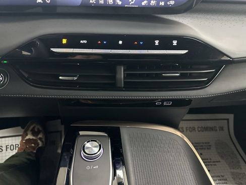 New 2026 Buick Enclave Avenir w/ Super Cruise Package AWD/4WD image 40