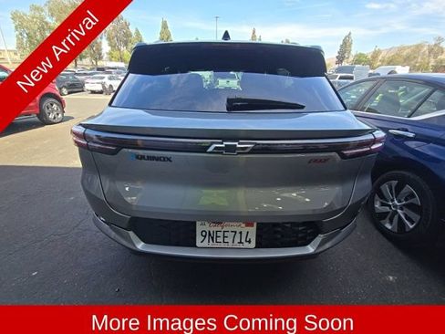 Used 2024 Chevrolet Equinox EV RS FWD image 4