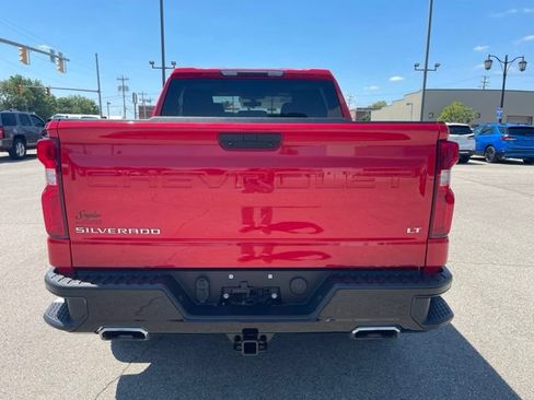 Used 2021 Chevrolet Silverado 1500 LT Trail Boss w/ Bed Protection Package AWD/4WD image 12