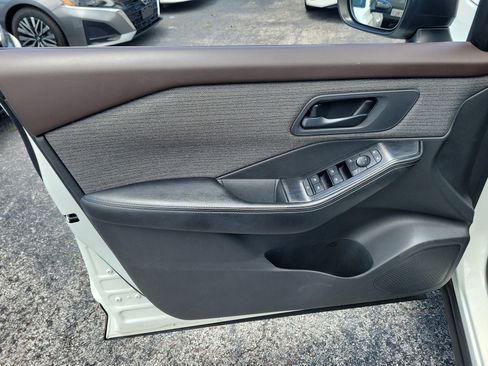 Certified 2021 Nissan Rogue S FWD image 9