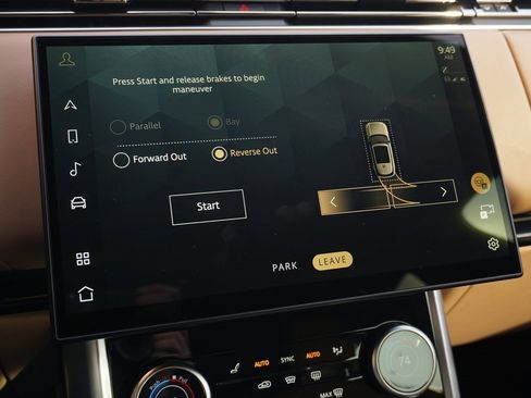 Used 2023 Land Rover Range Rover SE image 25