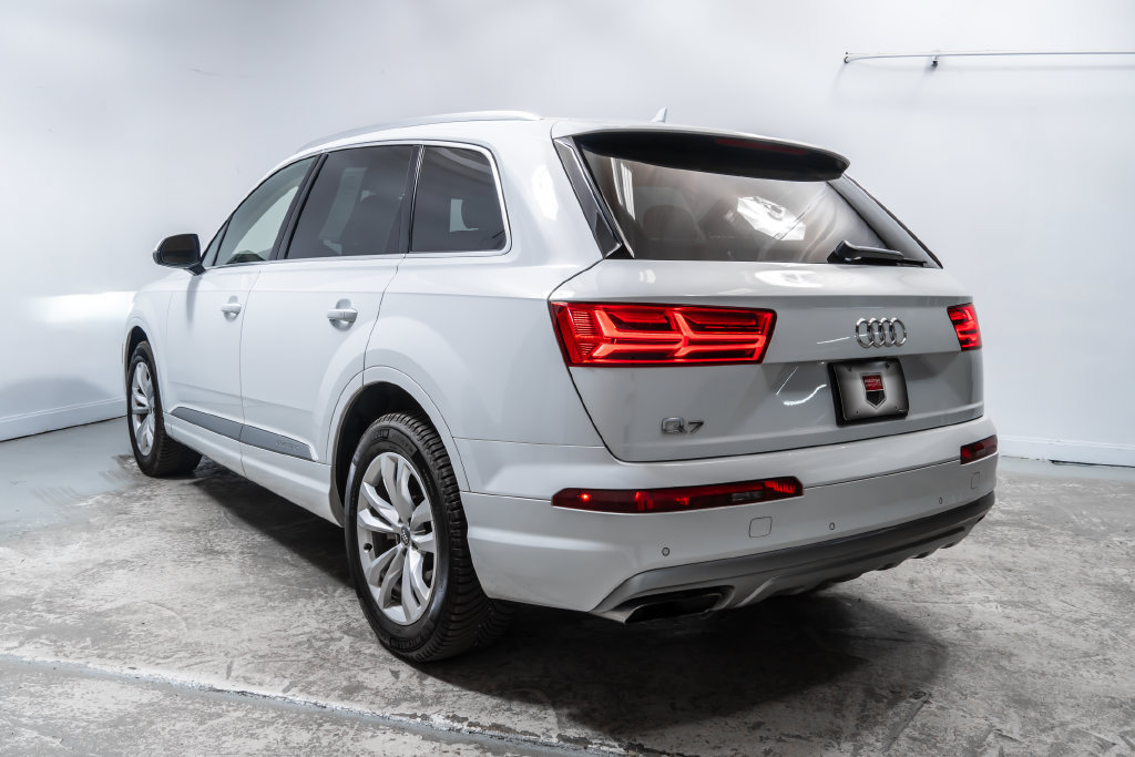 Used 2019 Audi Q7 3.0T Premium Plus w/ Premium Plus Package AWD/4WD image 3