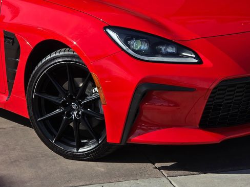 Used 2024 Toyota GR86 Premium image 5