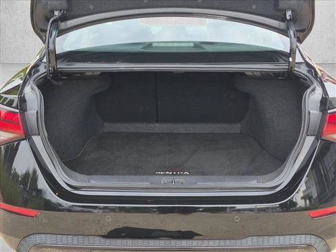 Used 2024 Nissan Sentra SV FWD image 6
