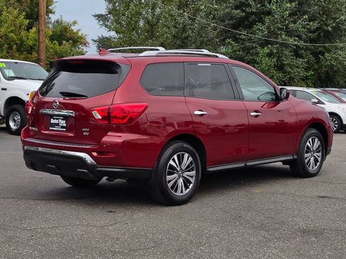 Used 2019 Nissan Pathfinder SV AWD/4WD image 7