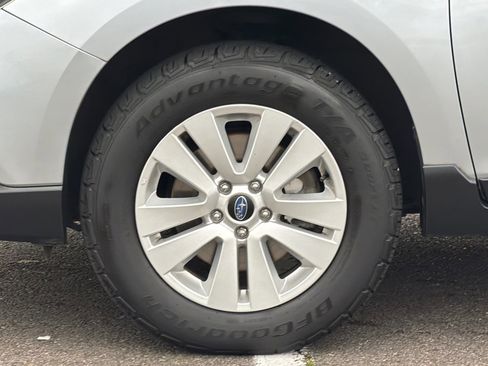 Used 2019 Subaru Outback 2.5i Premium image 24