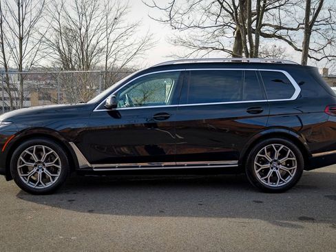 Used 2023 BMW X7 xDrive40i w/ Premium Package image 4