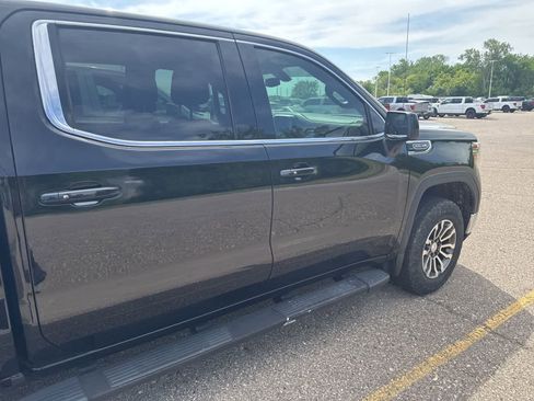 Used 2019 GMC Sierra 1500 SLE w/ SLE Value Package AWD/4WD image 12