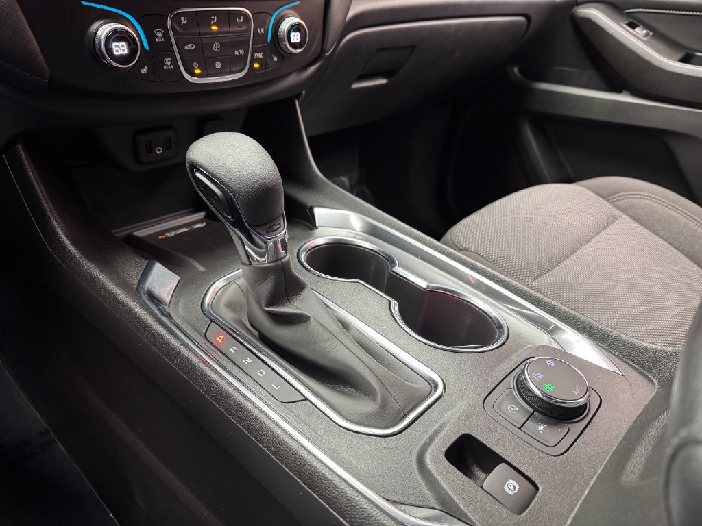 Used 2023 Chevrolet Traverse LT AWD/4WD image 19
