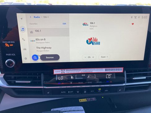 Certified 2025 Toyota Sienna XLE w/ XLE Plus Package image 12