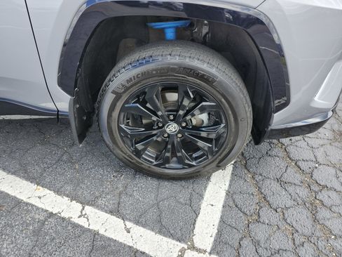 Used 2024 Toyota RAV4 XSE w/ Advanced Technology Package image 12