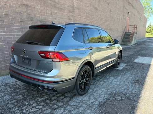 Used 2022 Volkswagen Tiguan SE R-Line AWD/4WD image 6