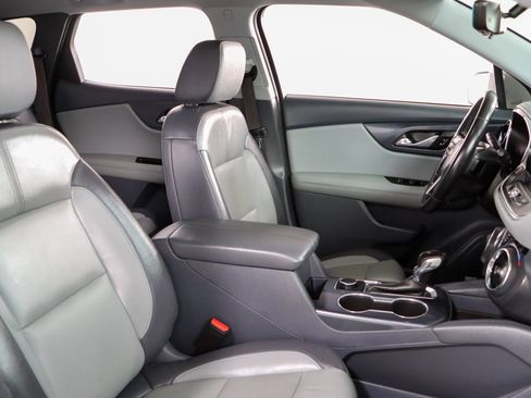 Used 2019 Chevrolet Blazer LT w/ Sound & Technology Package FWD image 28