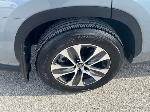 Used 2022 Toyota Highlander XLE image 45