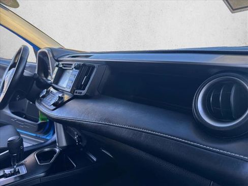 Used 2016 Toyota RAV4 XLE image 24