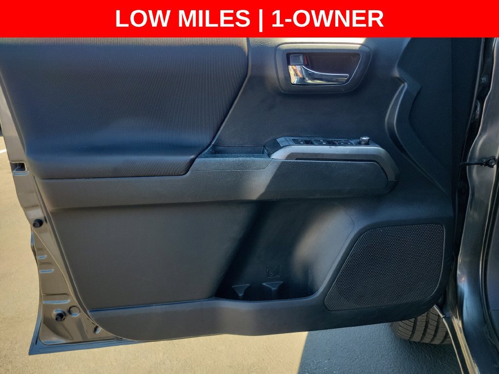 Used 2018 Toyota Tacoma TRD Sport w/ Technology Package RWD image 21