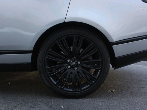 Used 2018 Land Rover Range Rover Supercharged image 10
