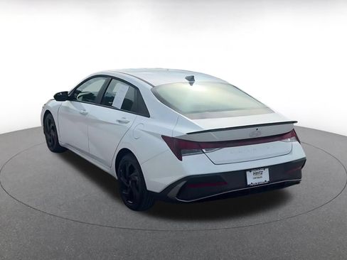 Used 2026 Hyundai Elantra Sport FWD image 9