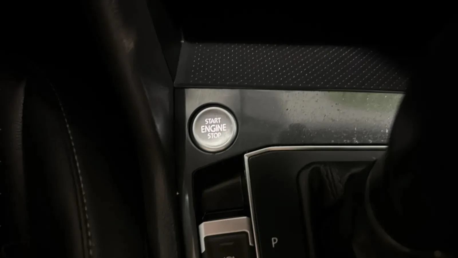 Used 2019 Volkswagen Tiguan SE FWD image 16