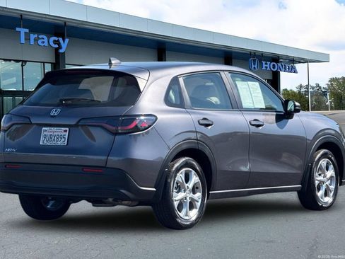 Certified 2025 Honda HR-V LX image 6
