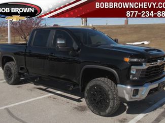 Used 2024 Chevrolet Silverado 2500 LT video 1