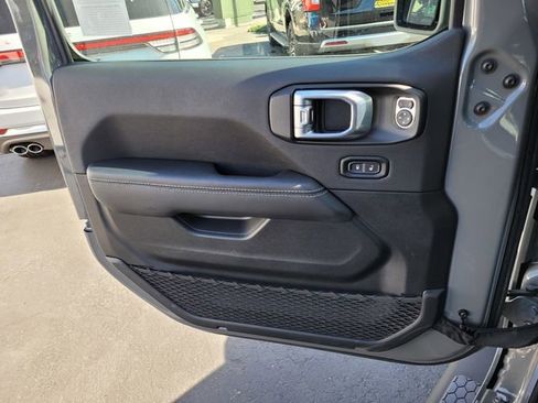 Used 2023 Jeep Wrangler Unlimited Sahara w/ Cold Weather Group image 28