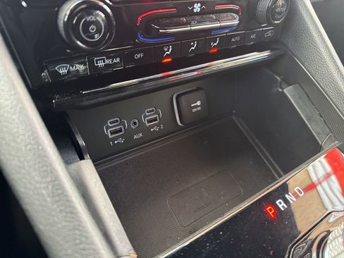 Used 2024 Jeep Grand Cherokee Altitude image 17