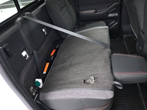 Used 2024 Nissan Frontier PRO-4X w/ Technology Package image 42