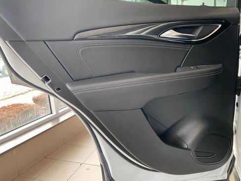 Used 2023 Buick Envision Essence image 9