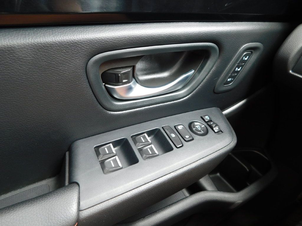 Used 2023 Honda Pilot TrailSport image 38