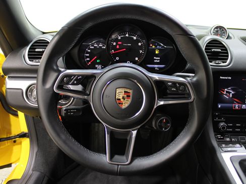 Used 2023 Porsche 718 Boxster w/ Sport Chrono Package image 10