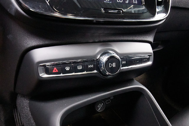 Certified 2026 Volvo XC40 B5 Plus w/ Protection Package Premier AWD/4WD image 11