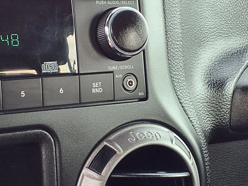 Used 2017 Jeep Wrangler Unlimited Sport image 8