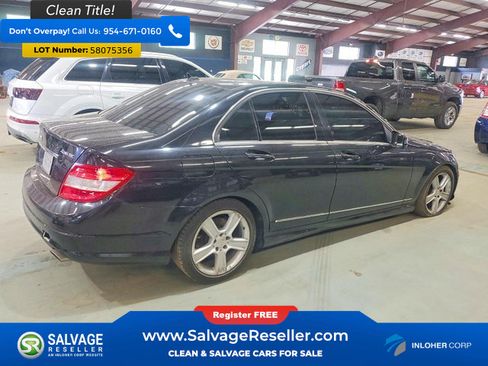Used 2011 Mercedes-Benz C 300 4MATIC Sedan image 4