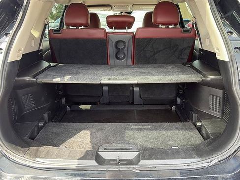 Used 2020 Nissan Rogue SV AWD/4WD image 19
