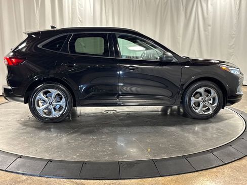 Used 2023 Ford Escape ST-Line w/ Tech Pack #1 image 9