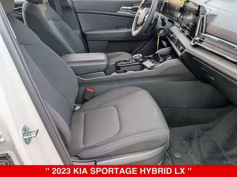 Used 2023 Kia Sportage LX AWD/4WD image 35