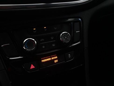 Used 2020 Buick Encore Preferred w/ Safety Package FWD image 20